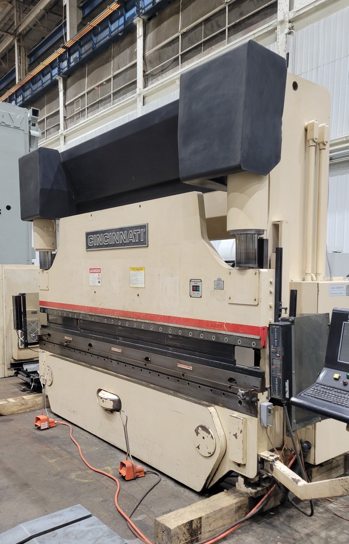 175 Ton X 12’  Cincinnati 175 MX10 Maxform  CNC Hydraulic Press Brake